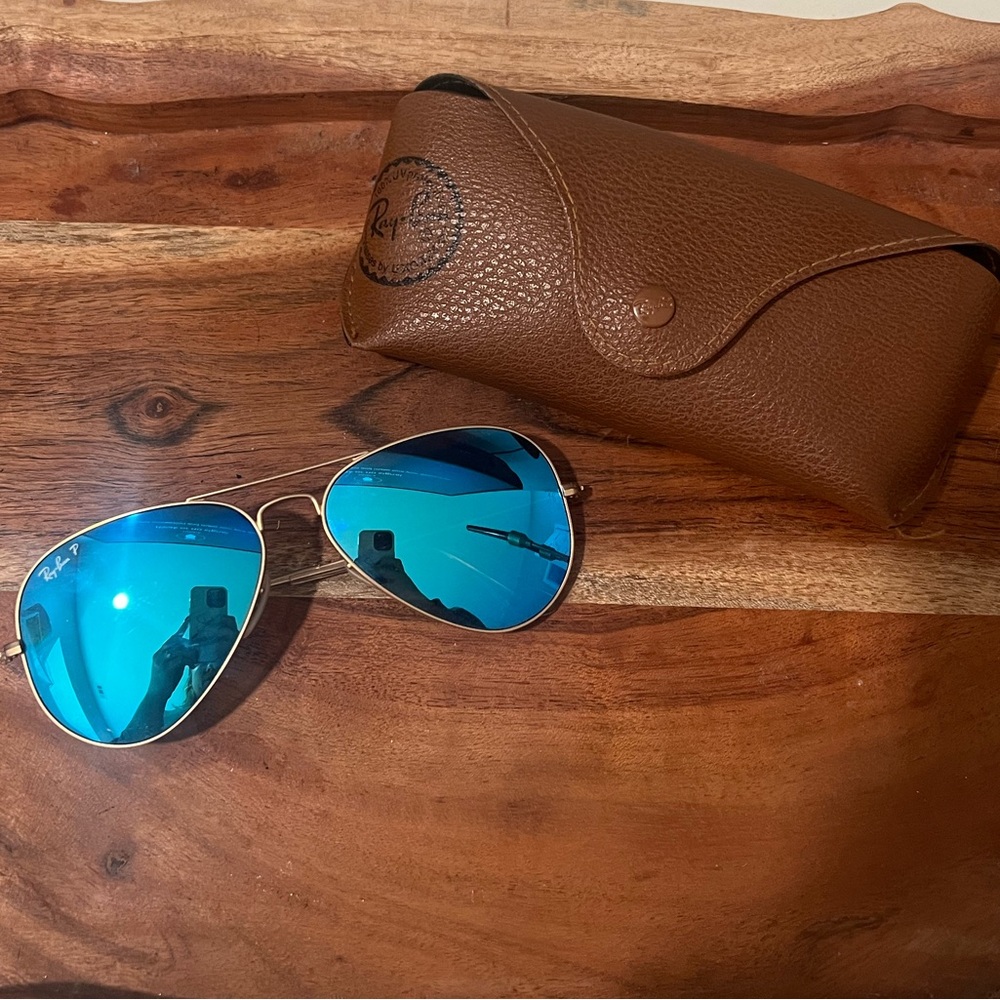 Gently used authentic Ray-Ban Aviator polarized sunglasses with tan case